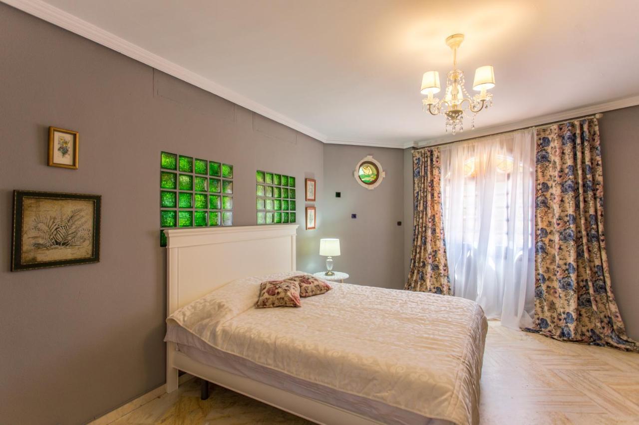 Apartamentos Gaudi Style Naquera Luaran gambar